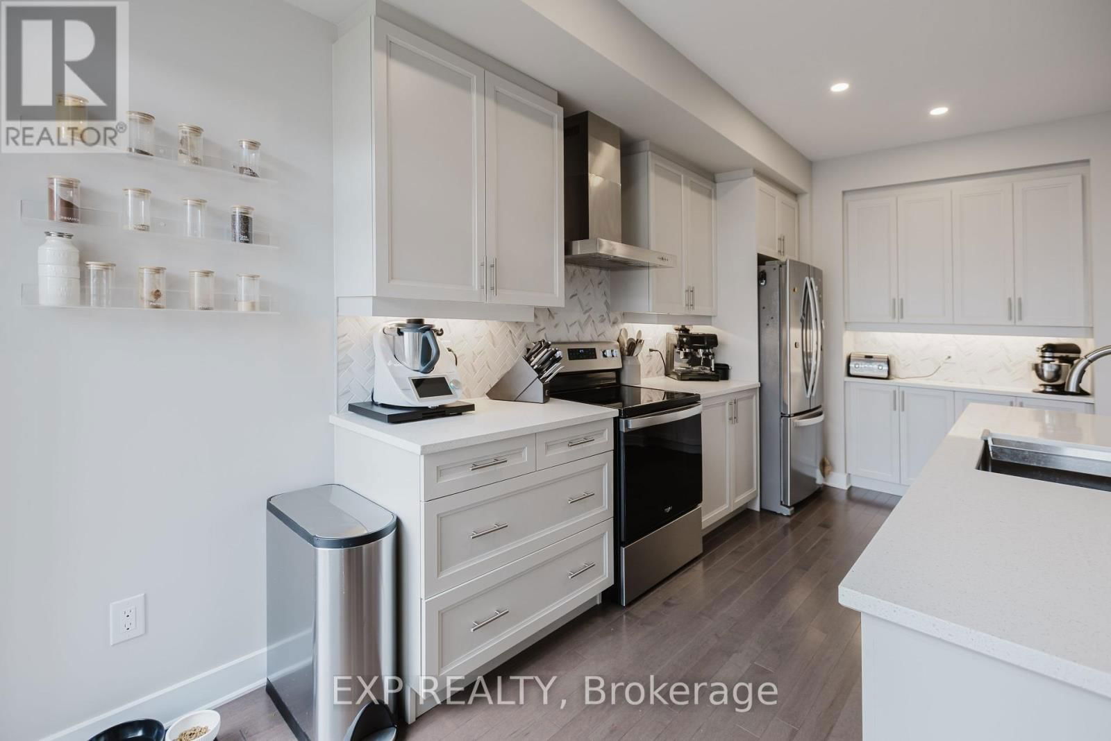 726 TWIST WAY Image 10
