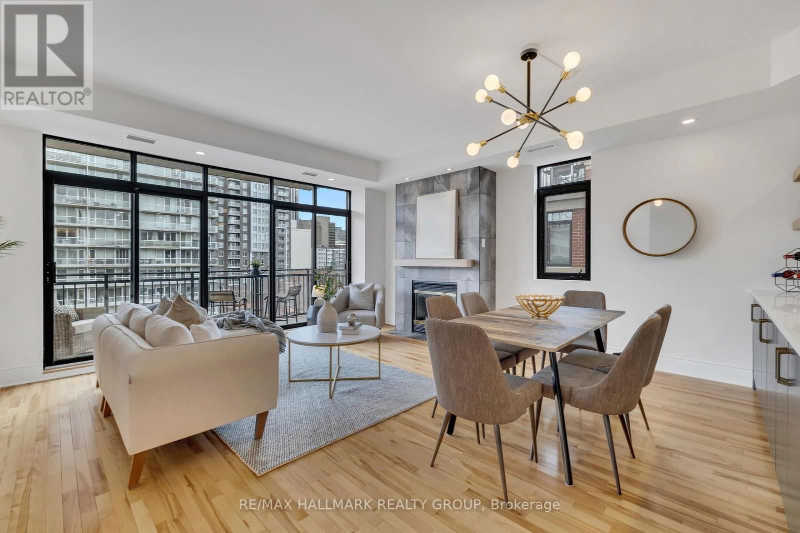 602 - 374 COOPER STREET Image 10