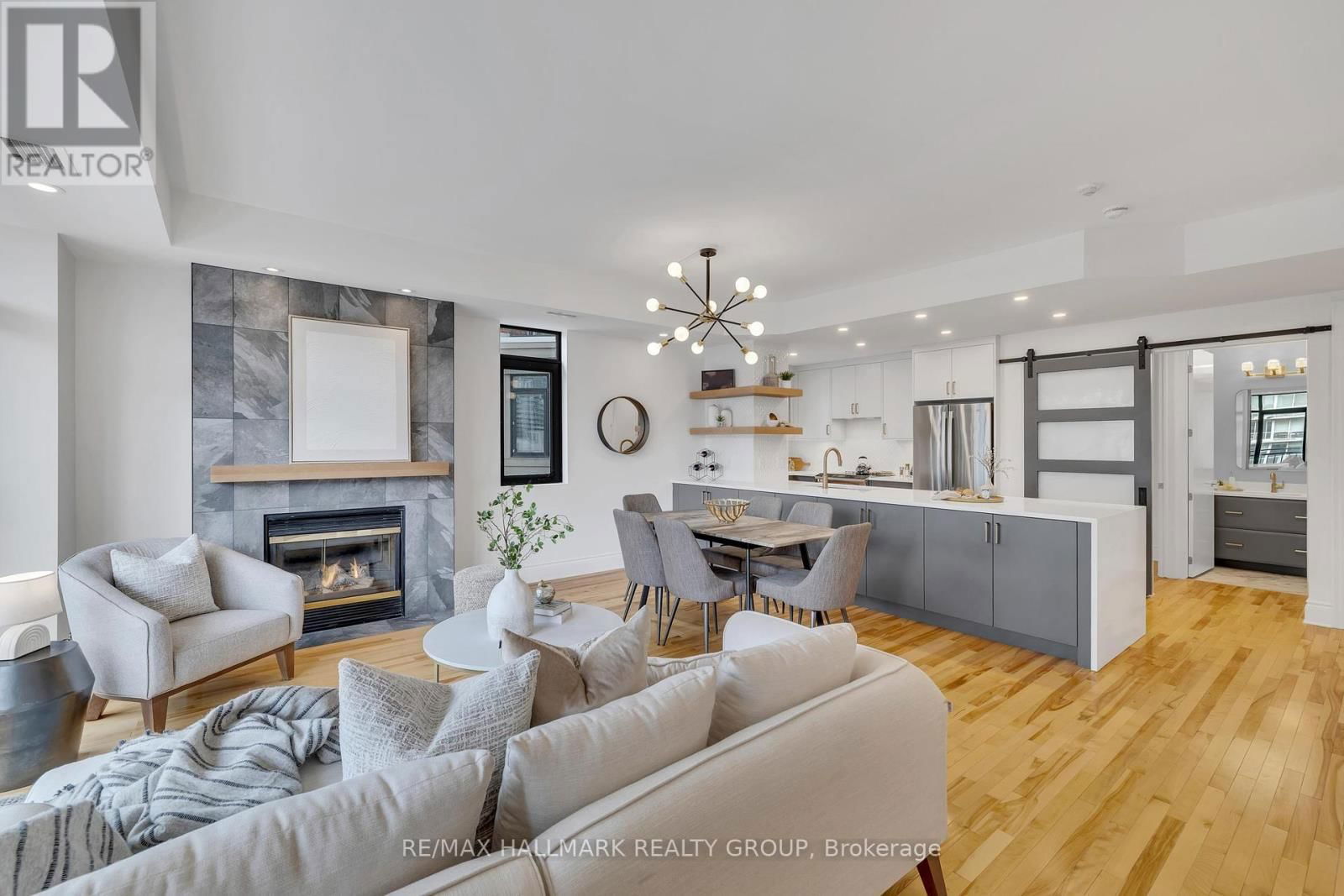 602 - 374 COOPER STREET Image 14