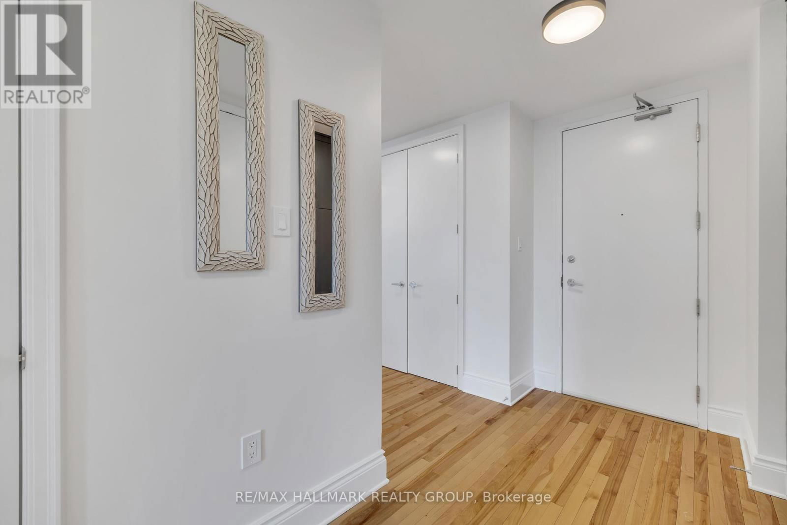 602 - 374 COOPER STREET Image 3