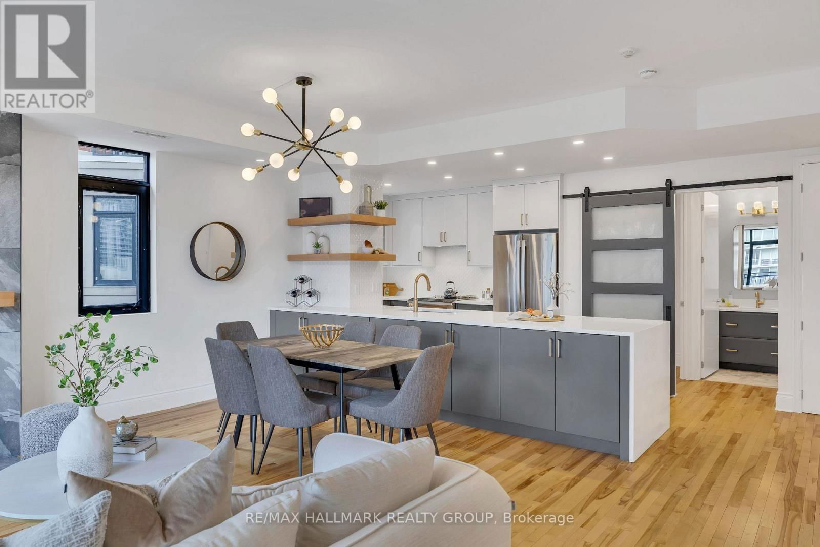602 - 374 COOPER STREET Image 9