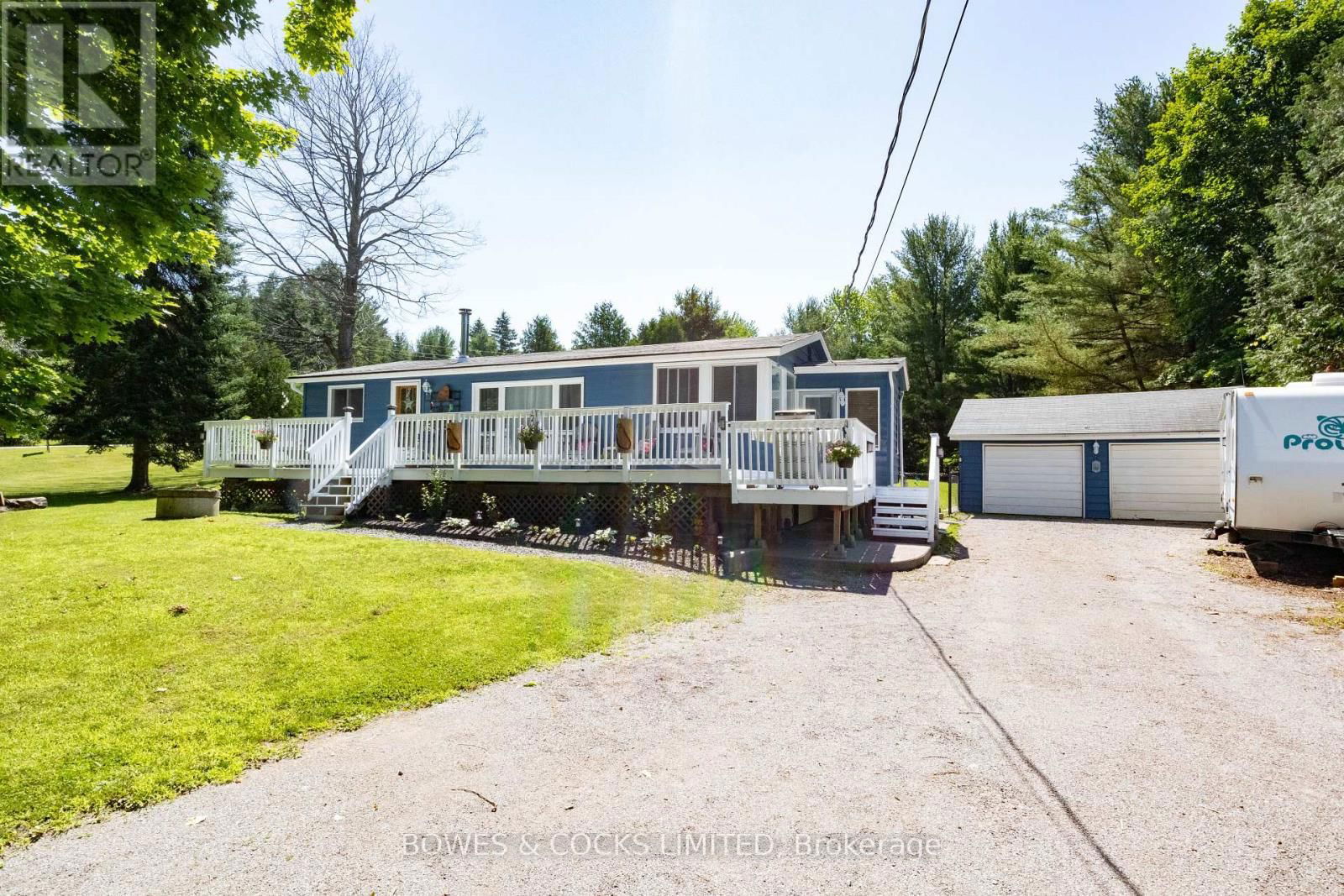 1545 WESTVIEW CRESCENT Image 33