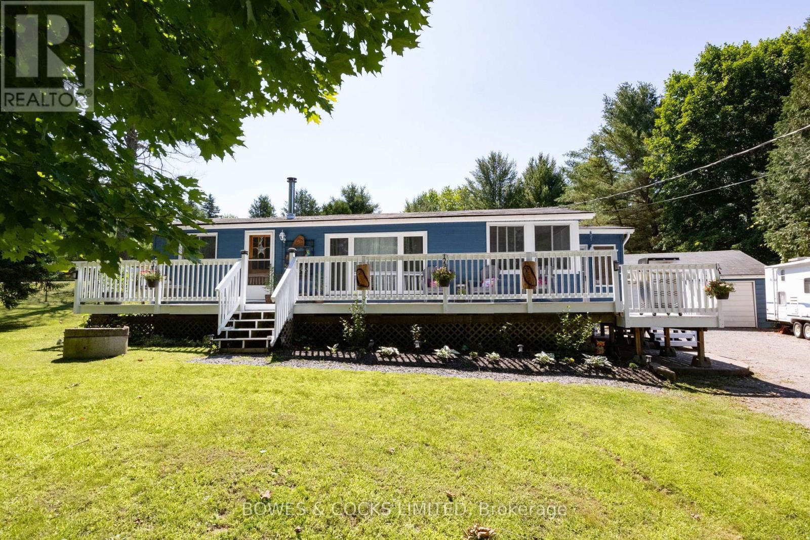 1545 WESTVIEW CRESCENT Image 34