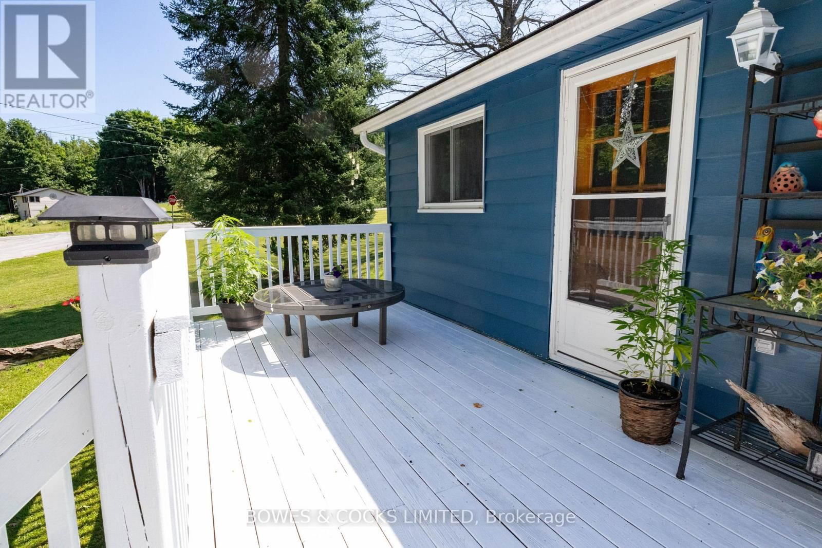 1545 WESTVIEW CRESCENT Image 37