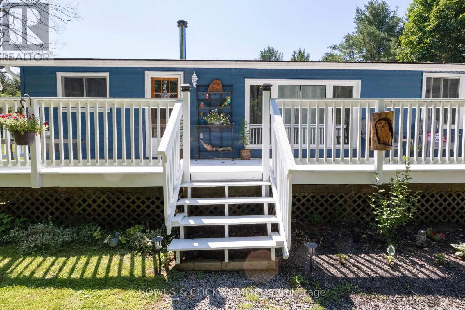 1545 WESTVIEW CRESCENT Image 38
