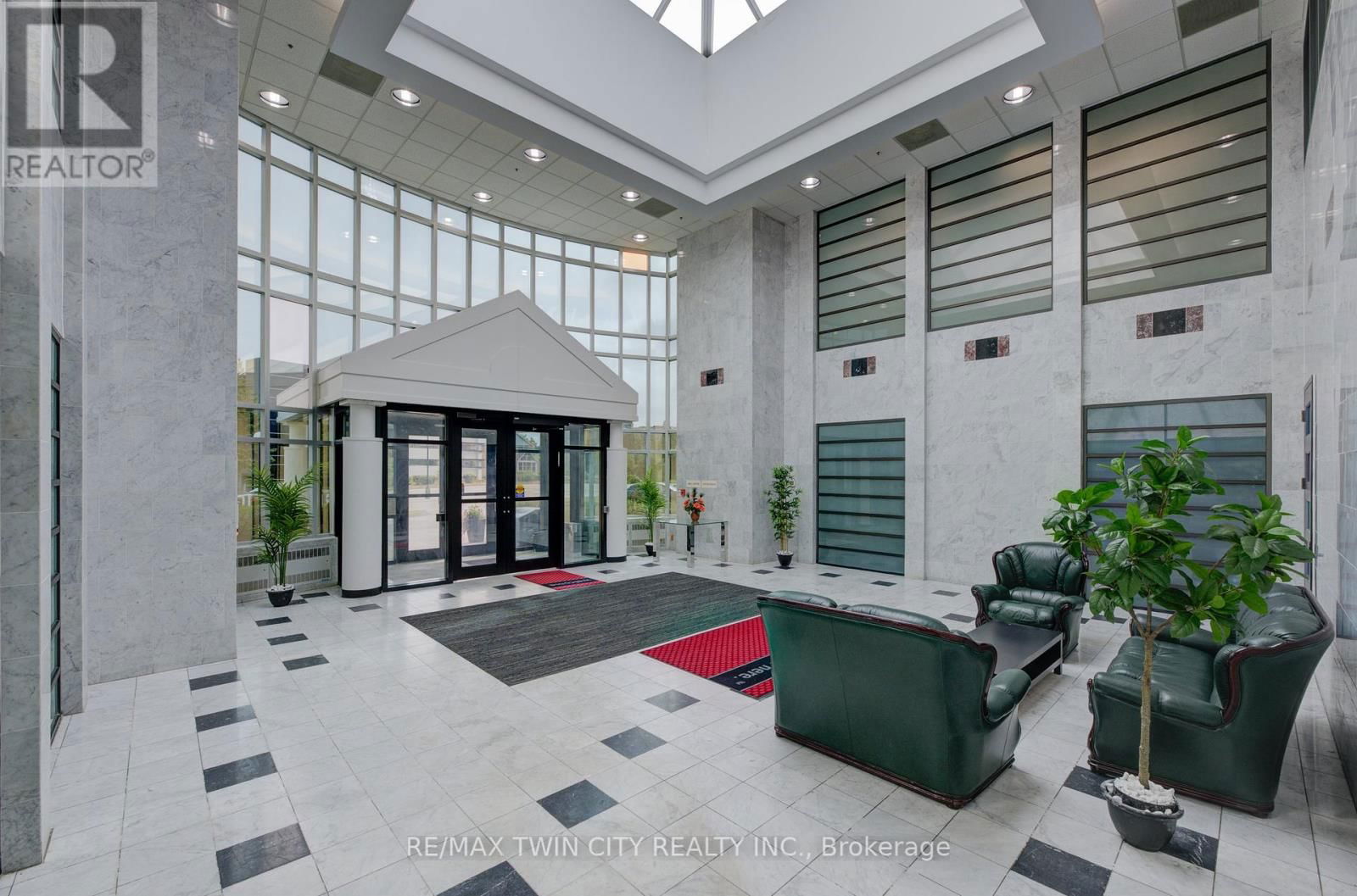575 RIVERBEND DRIVE Image 20