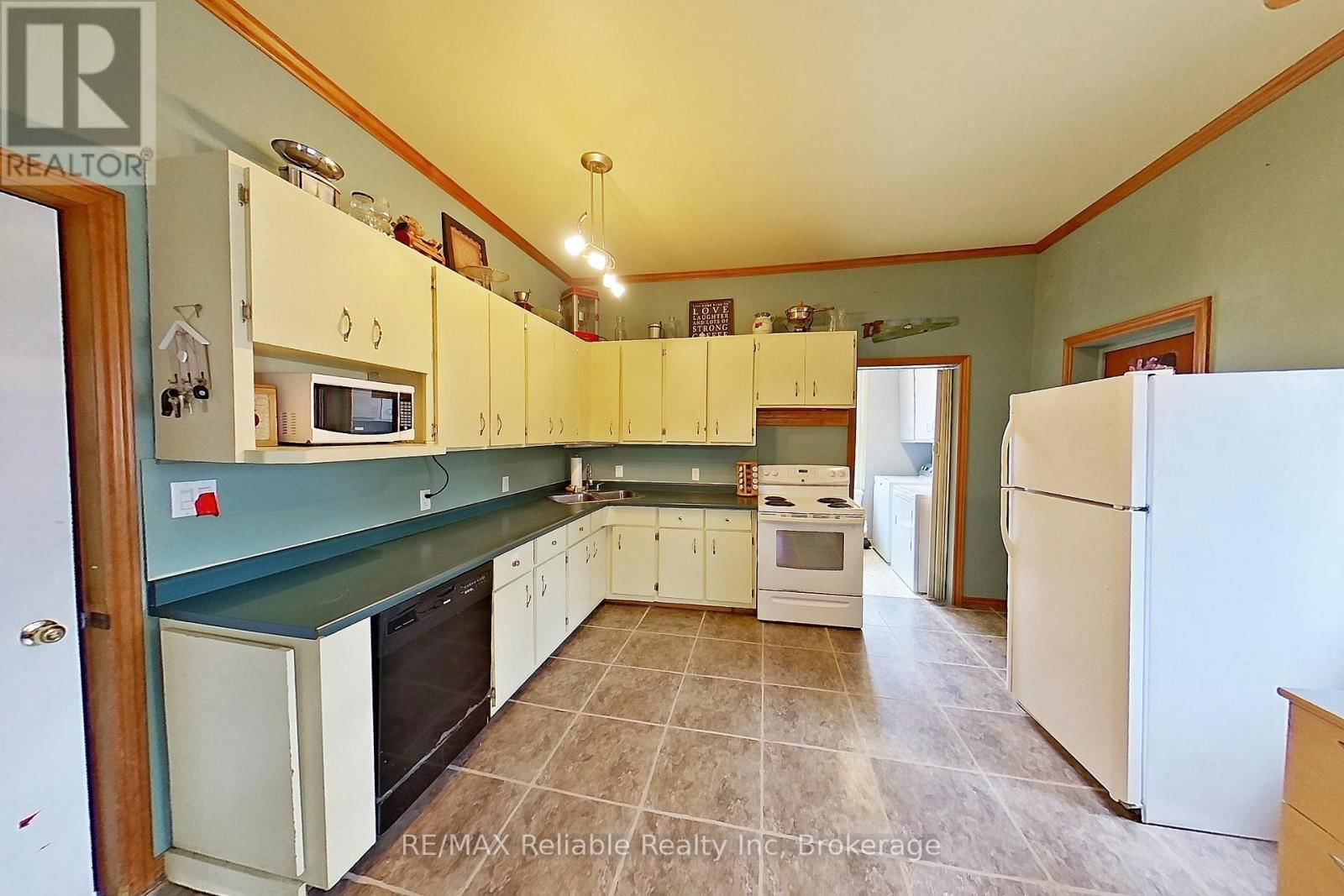 40323 HURON ROAD Image 16
