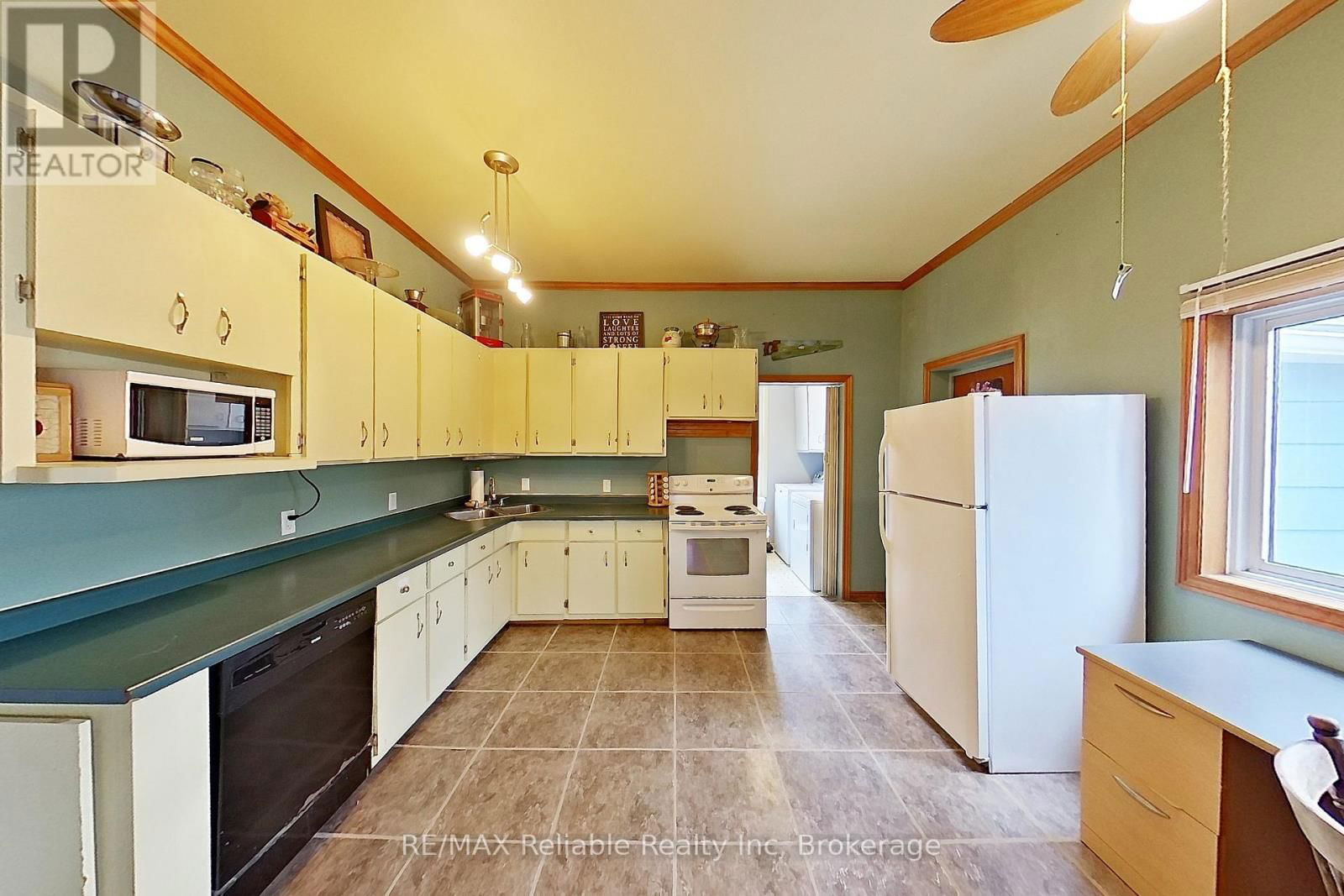 40323 HURON ROAD Image 17