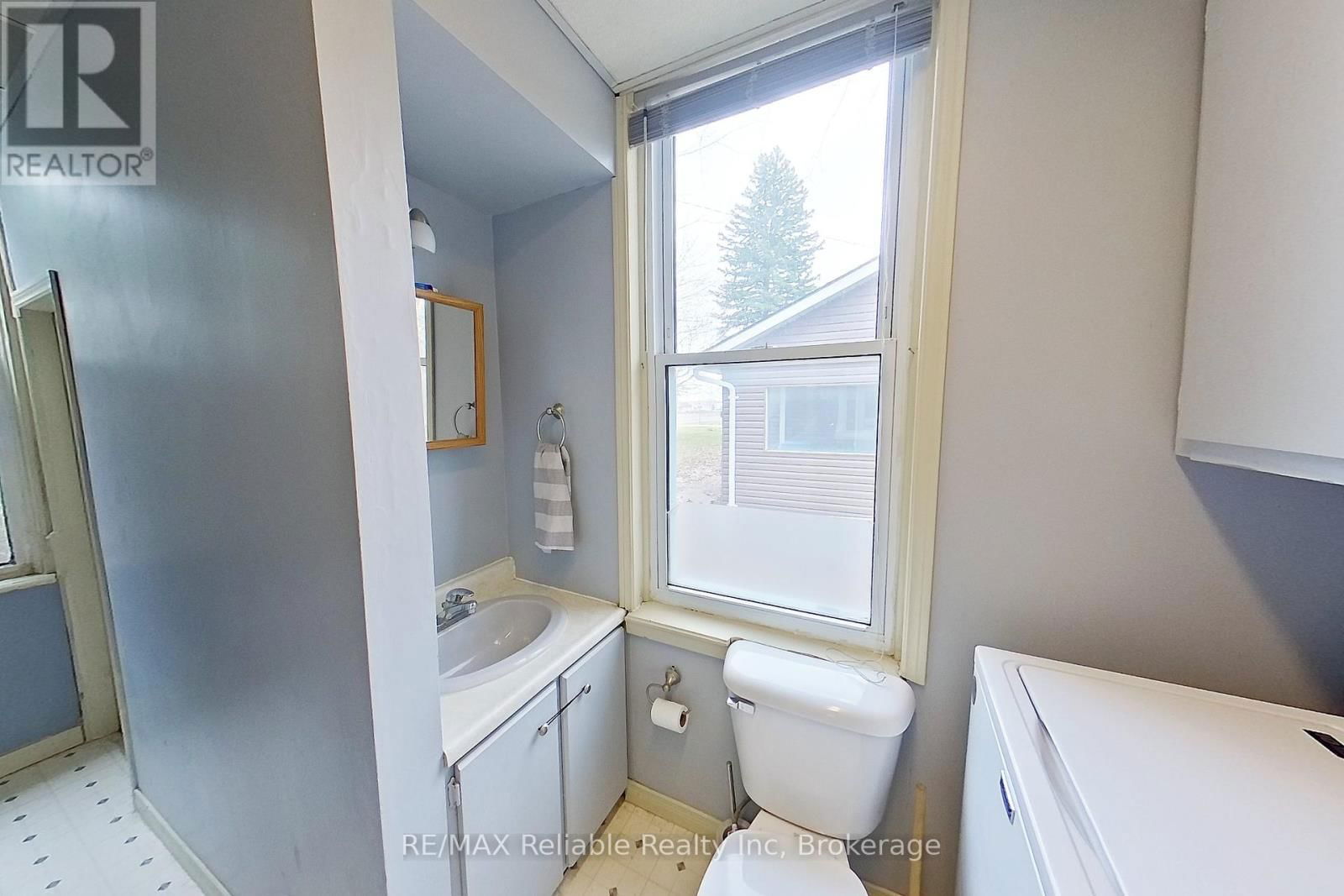 40323 HURON ROAD Image 25
