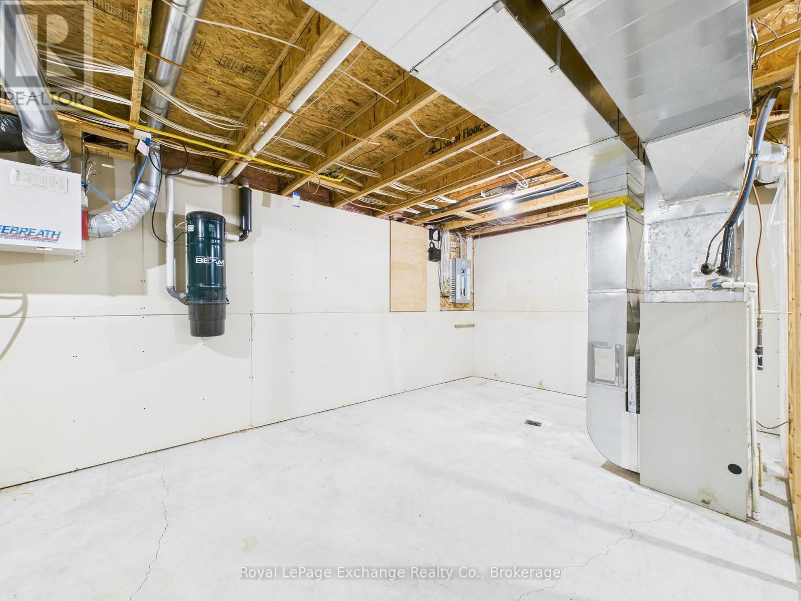 172 PARK DRIVE Image 36