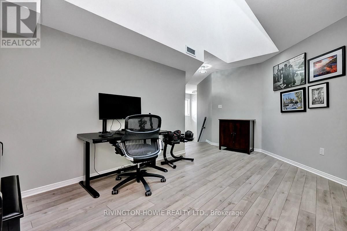 36 ROBSON COURT Image 17