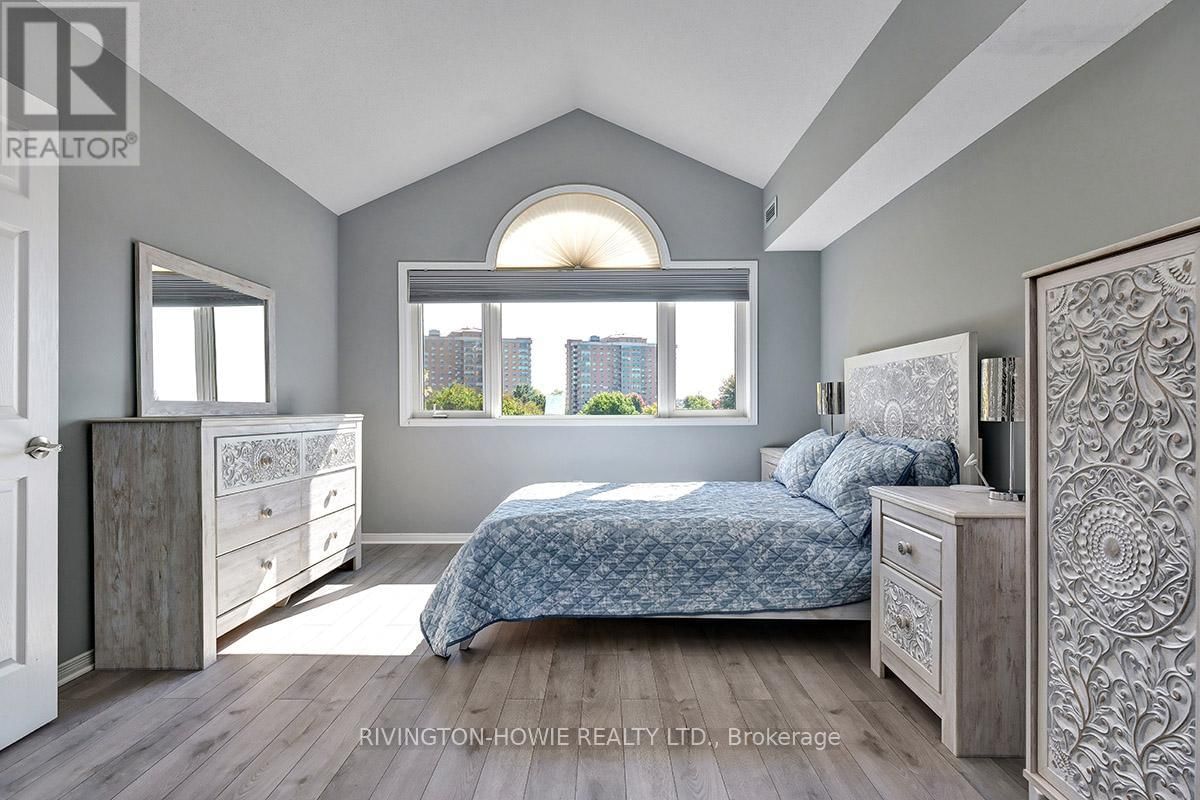 36 ROBSON COURT Image 21