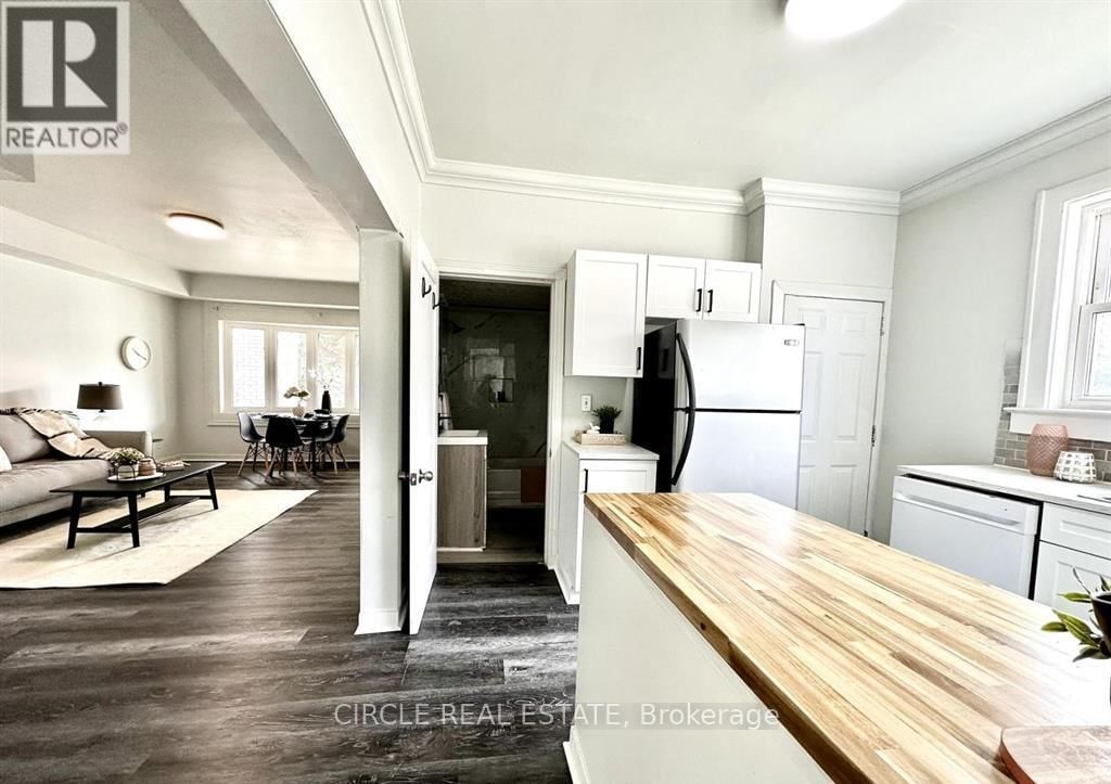 273 QUEEN STREET Image 8