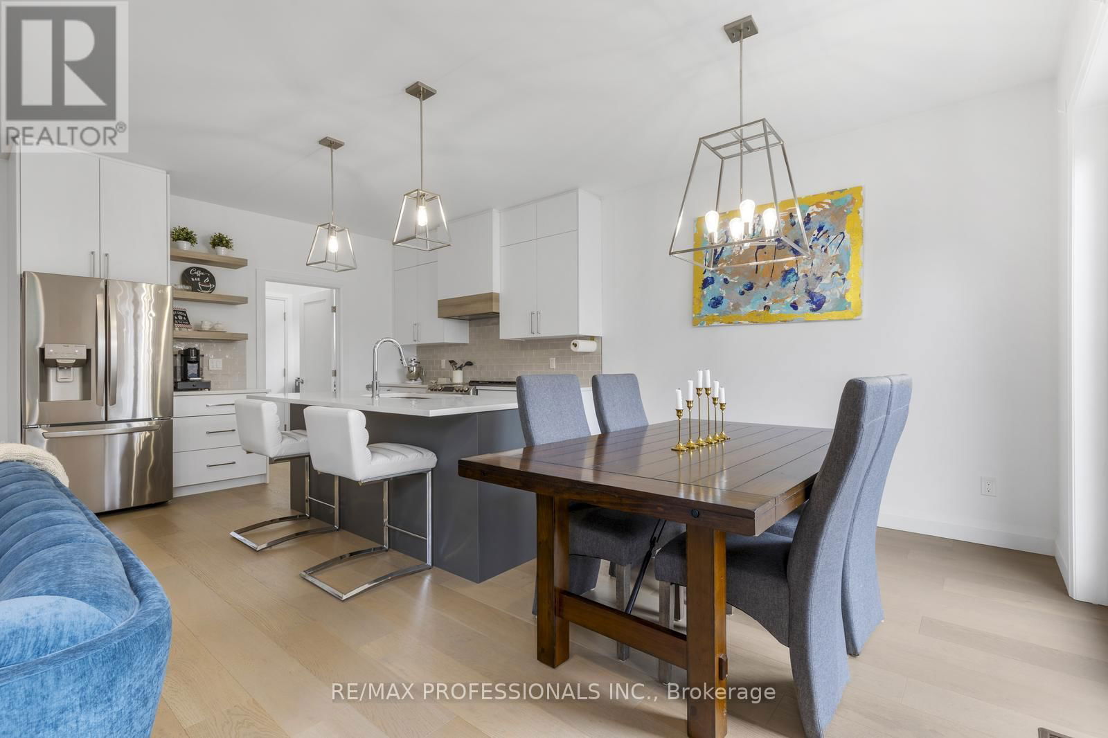 20 ALEXANDER CIRCLE Image 16