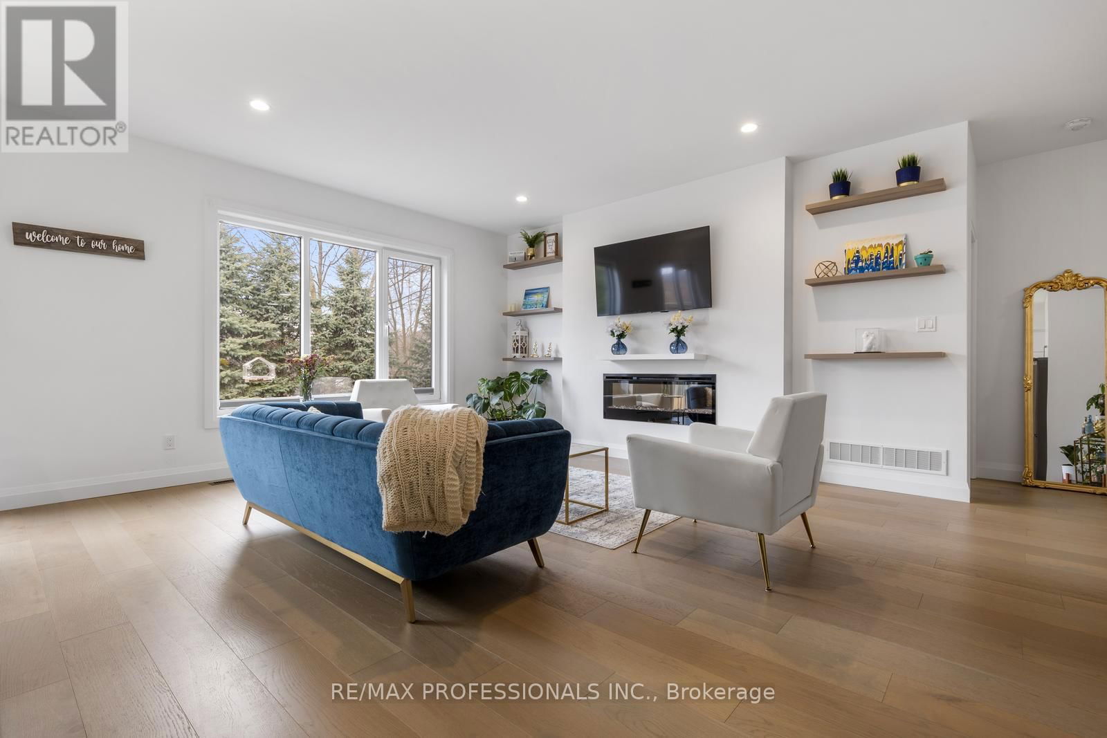 20 ALEXANDER CIRCLE Image 7