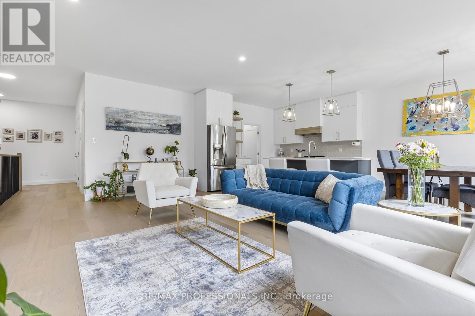 20 ALEXANDER CIRCLE Image 9