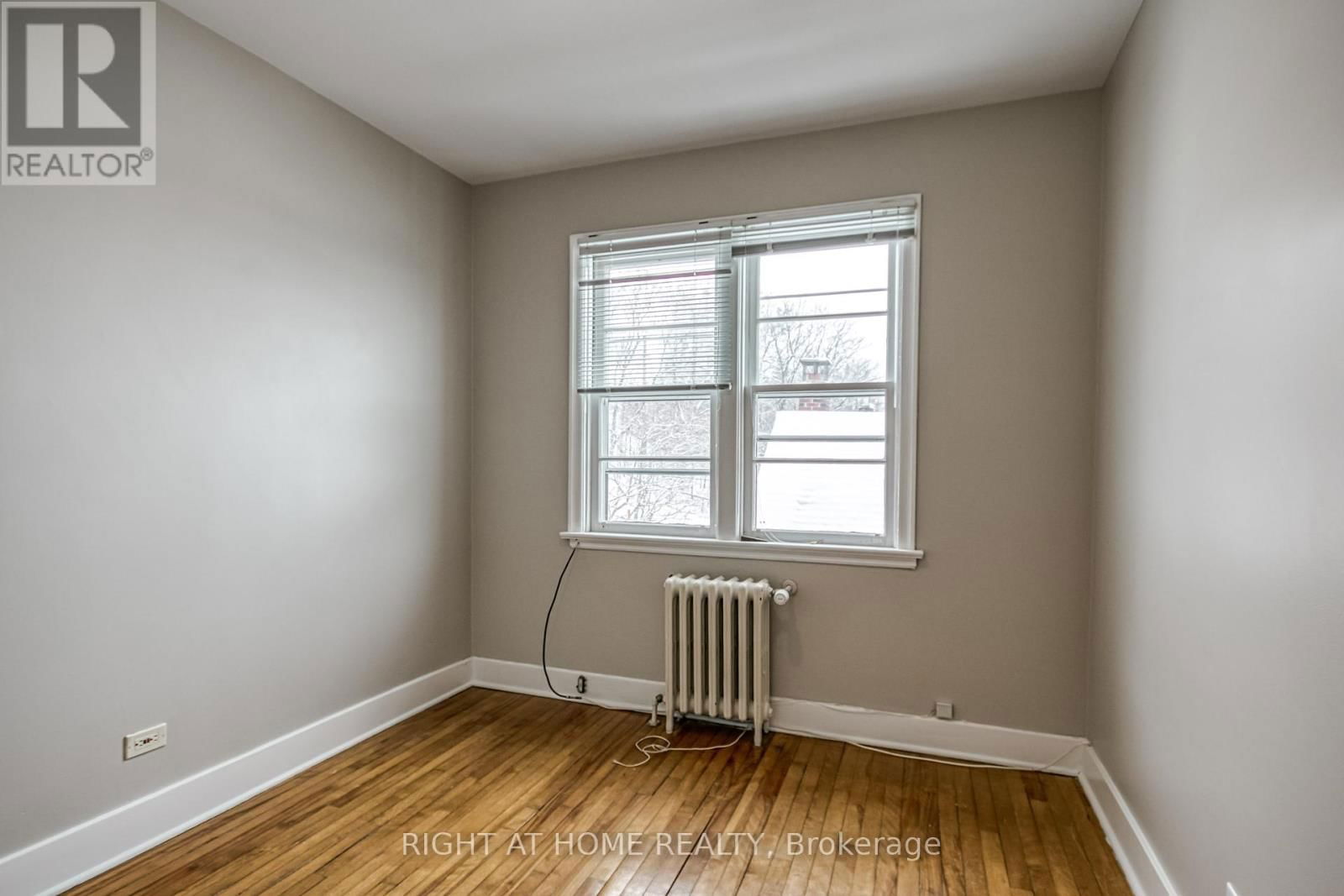 105 RIVERSIDE DRIVE Image 20