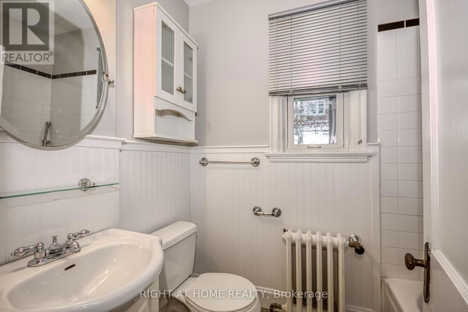105 RIVERSIDE DRIVE Image 25