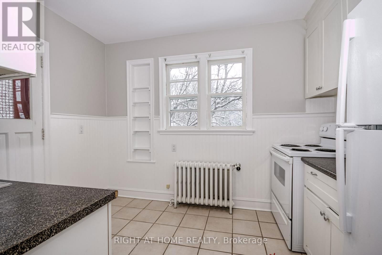 105 RIVERSIDE DRIVE Image 26