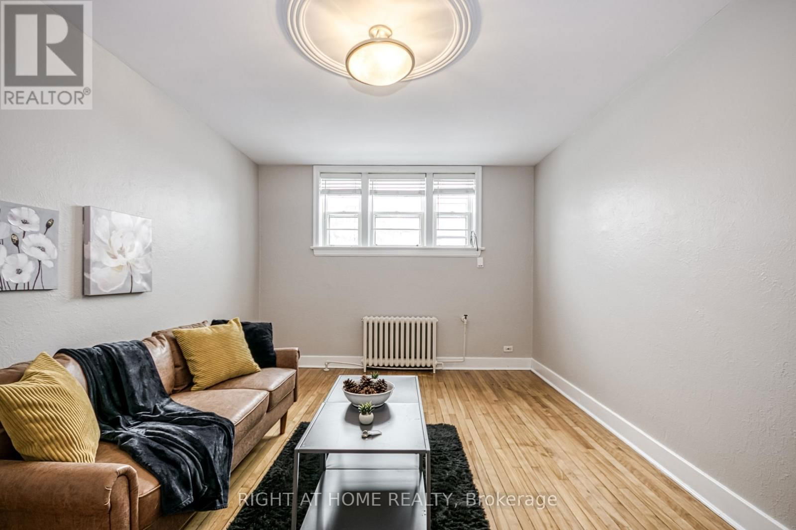 105 RIVERSIDE DRIVE Image 4