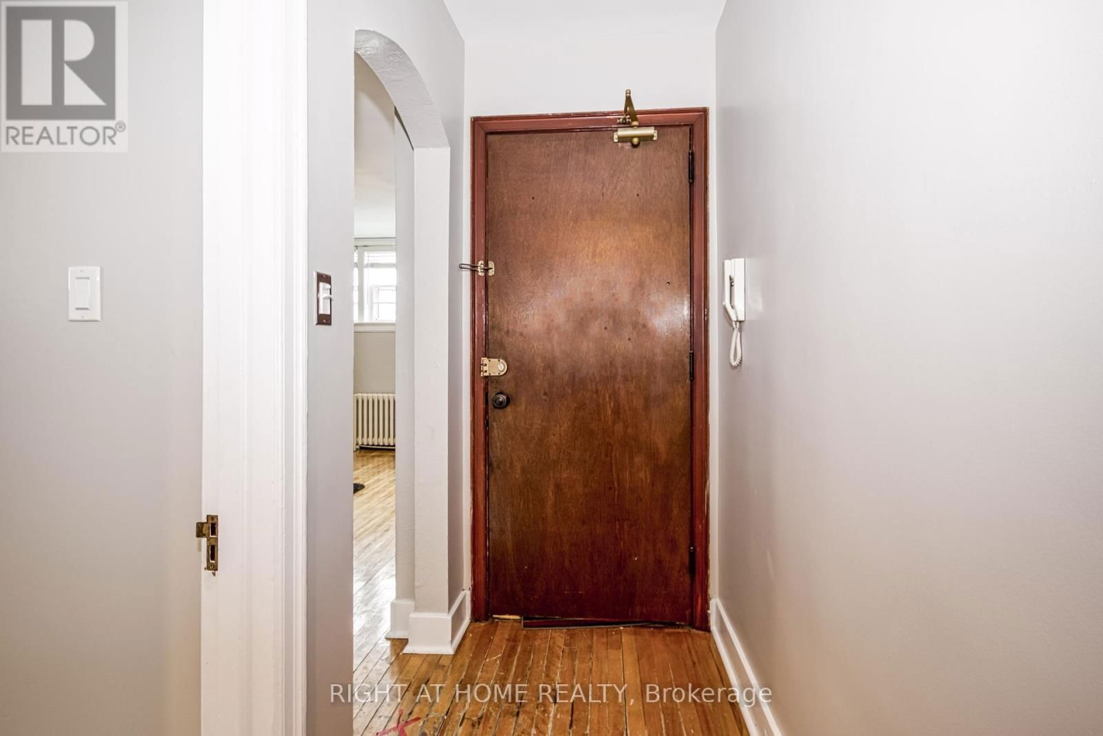 105 RIVERSIDE DRIVE Image 5