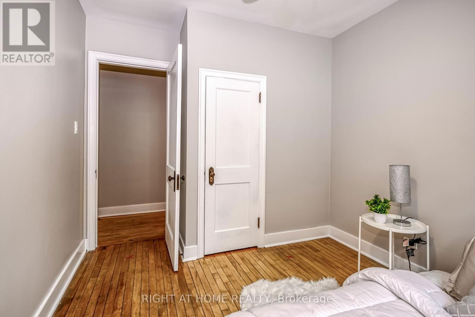 105 RIVERSIDE DRIVE Image 7