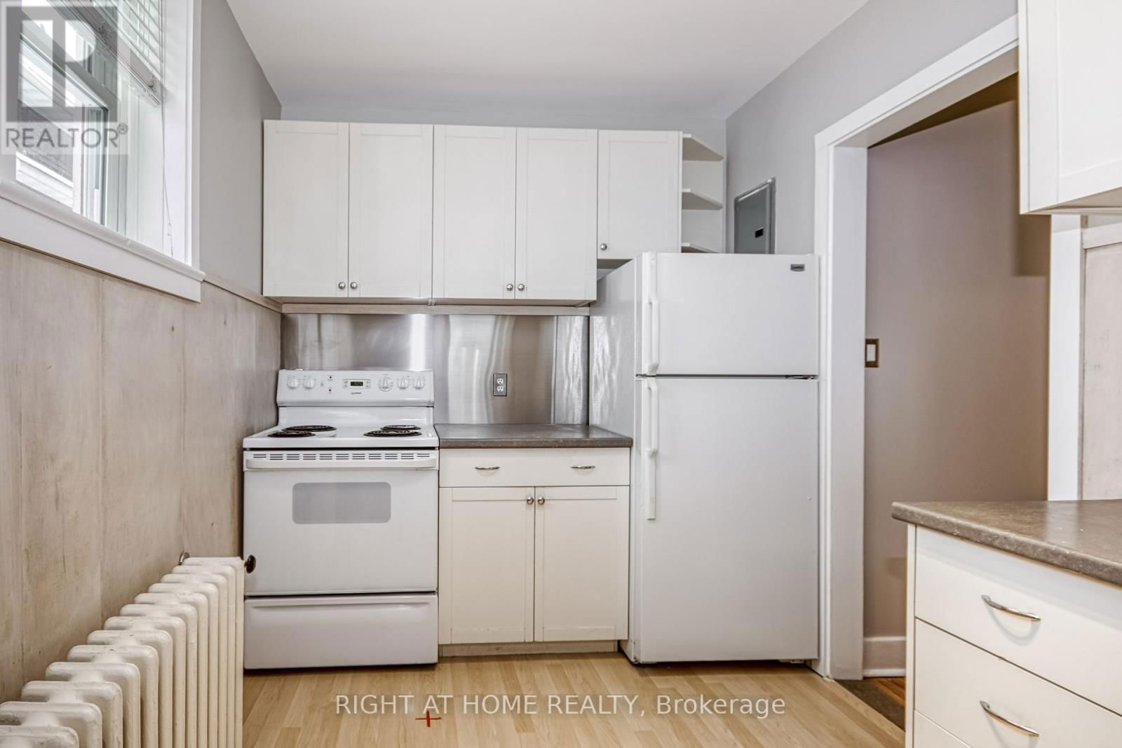 105 RIVERSIDE DRIVE Image 9