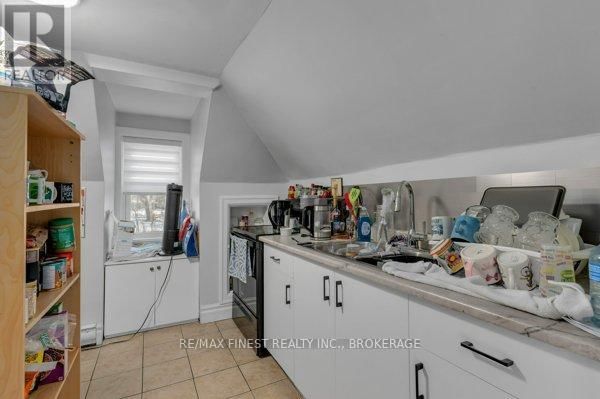 789 PORTSMOUTH AVENUE Image 24