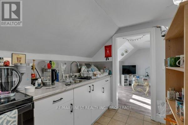 789 PORTSMOUTH AVENUE Image 29