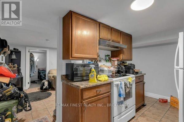 789 PORTSMOUTH AVENUE Image 30