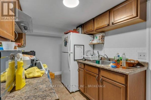 789 PORTSMOUTH AVENUE Image 31