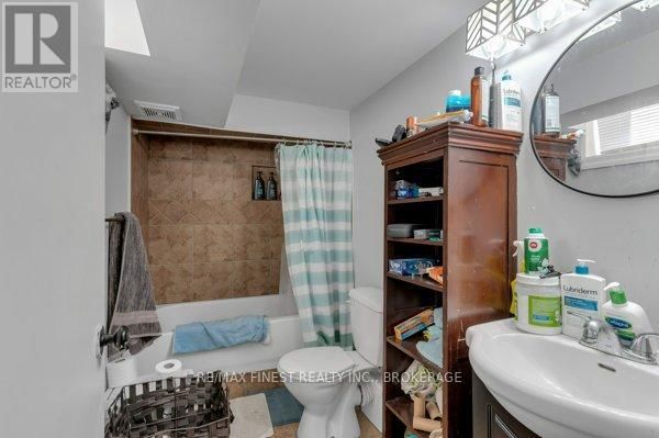 789 PORTSMOUTH AVENUE Image 32