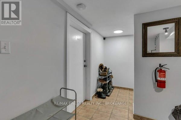 789 PORTSMOUTH AVENUE Image 38