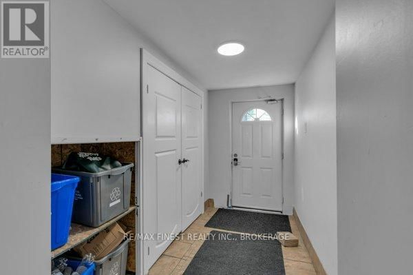 789 PORTSMOUTH AVENUE Image 39