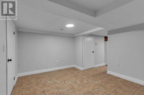 789 PORTSMOUTH AVENUE Image 42