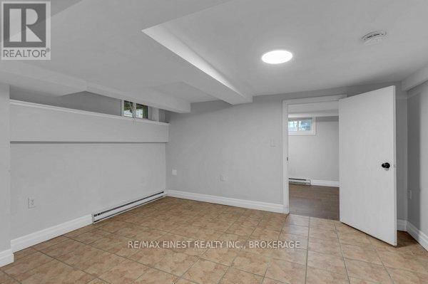 789 PORTSMOUTH AVENUE Image 44