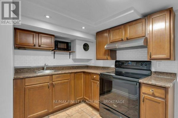 789 PORTSMOUTH AVENUE Image 49