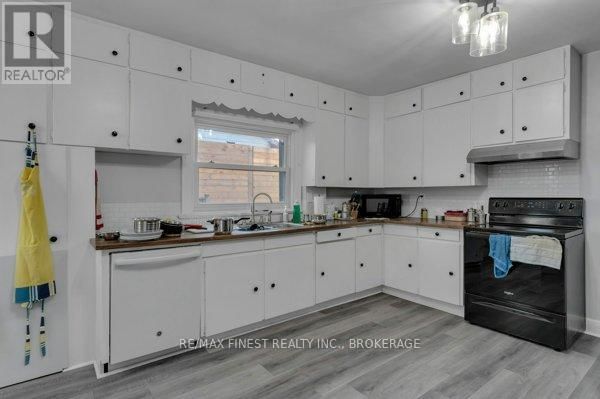 789 PORTSMOUTH AVENUE Image 7