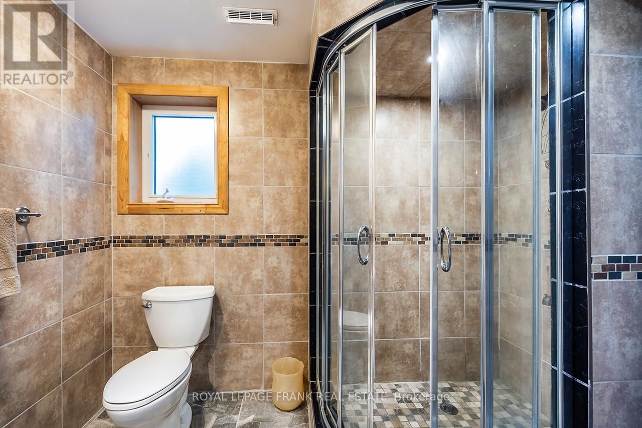 25 SHELLEY DRIVE Image 37