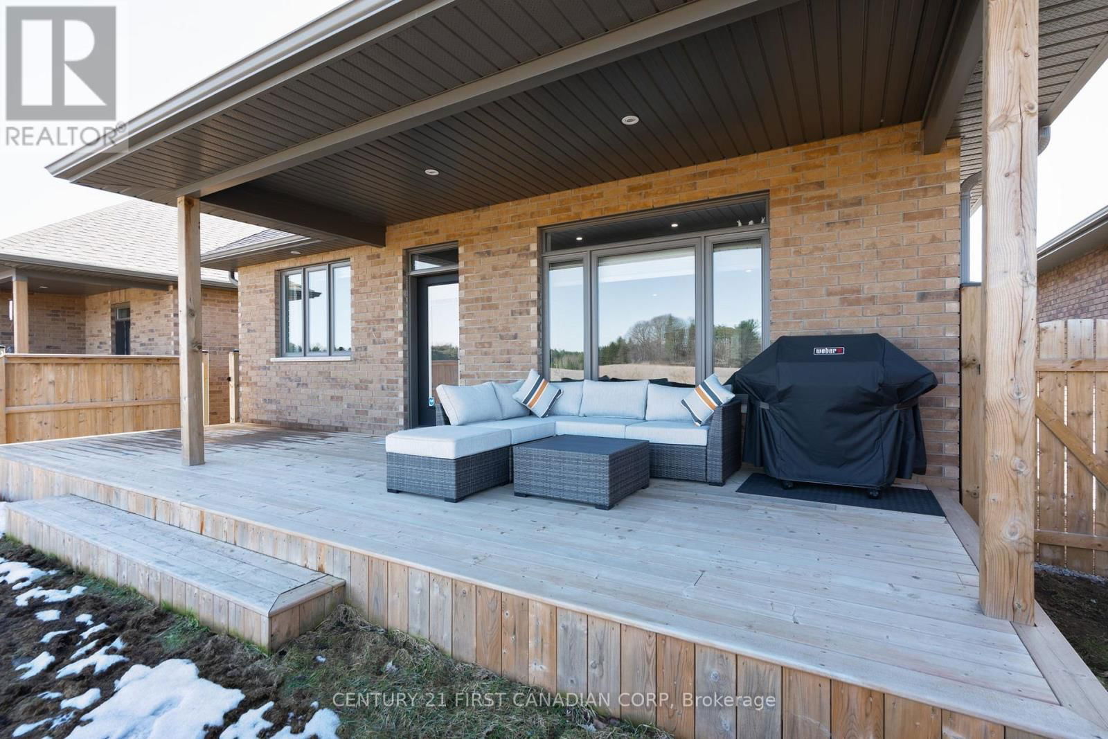 19 - 159 COLLINS WAY Image 32