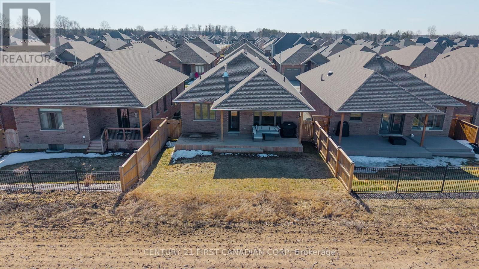 19 - 159 COLLINS WAY Image 45