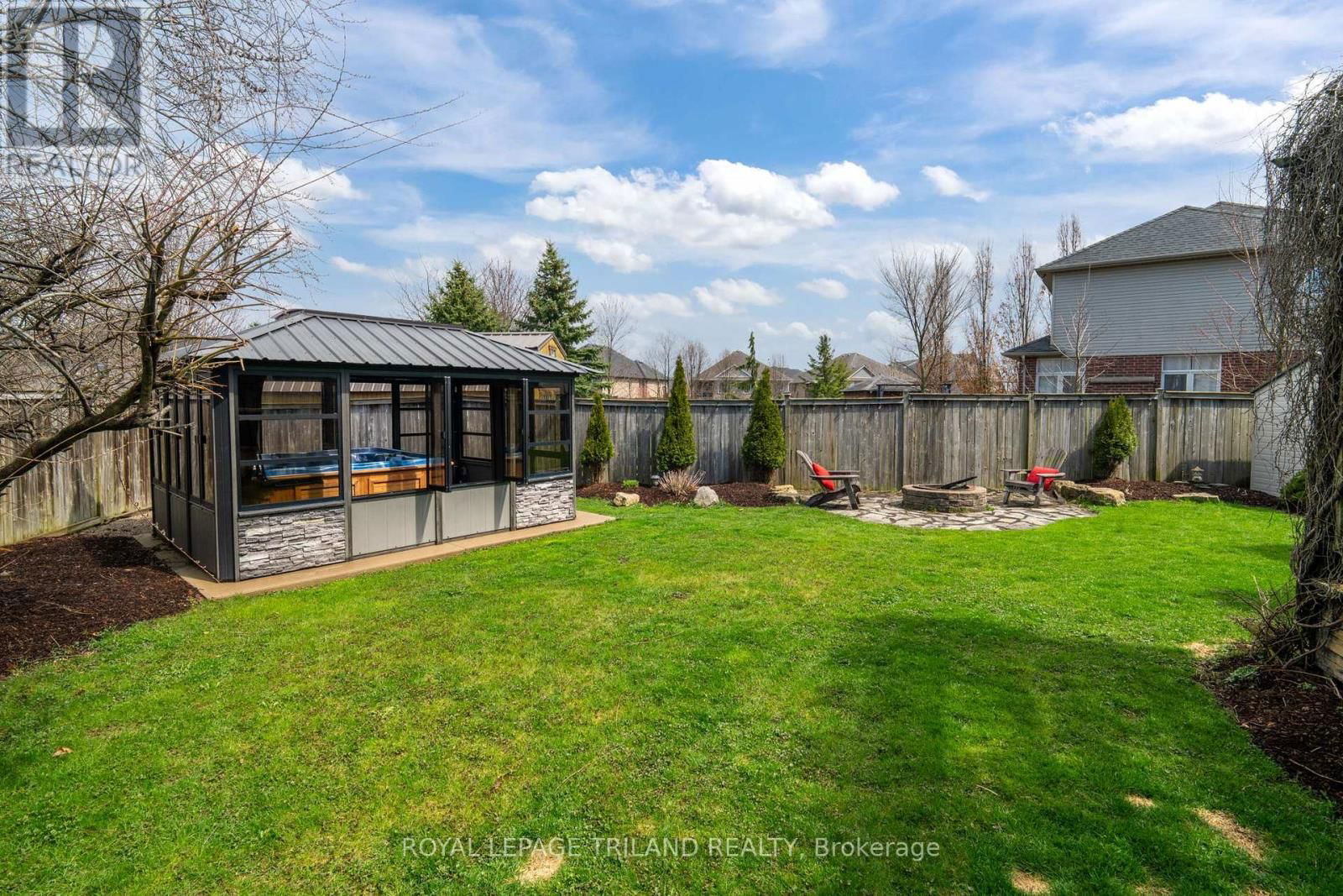 19 CHAMBERLAIN COURT Image 40