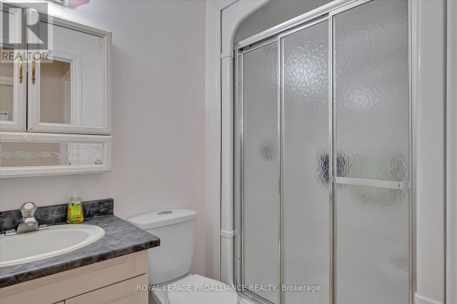 1002 BAKER STREET Image 21