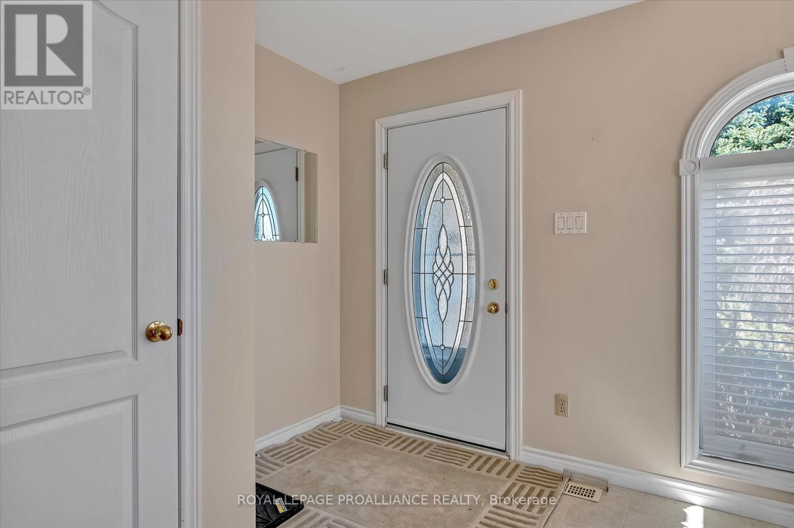 1002 BAKER STREET Image 5