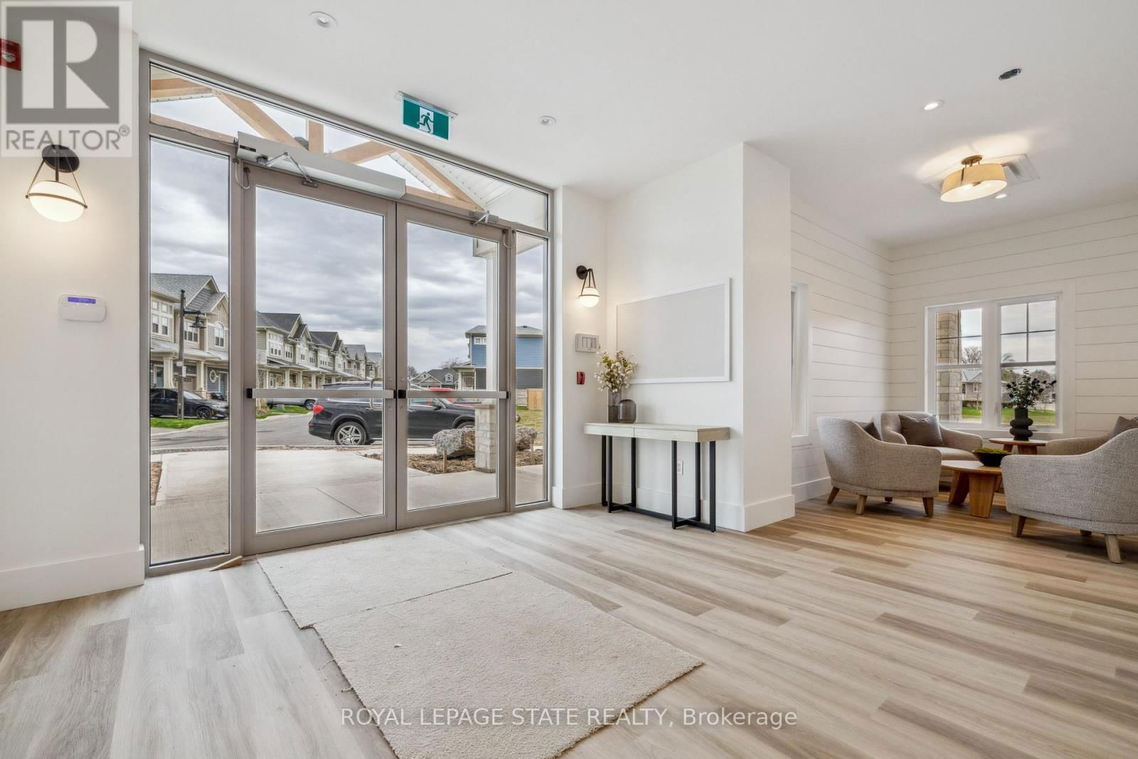 18 SOUTH COAST CIRCLE Image 33