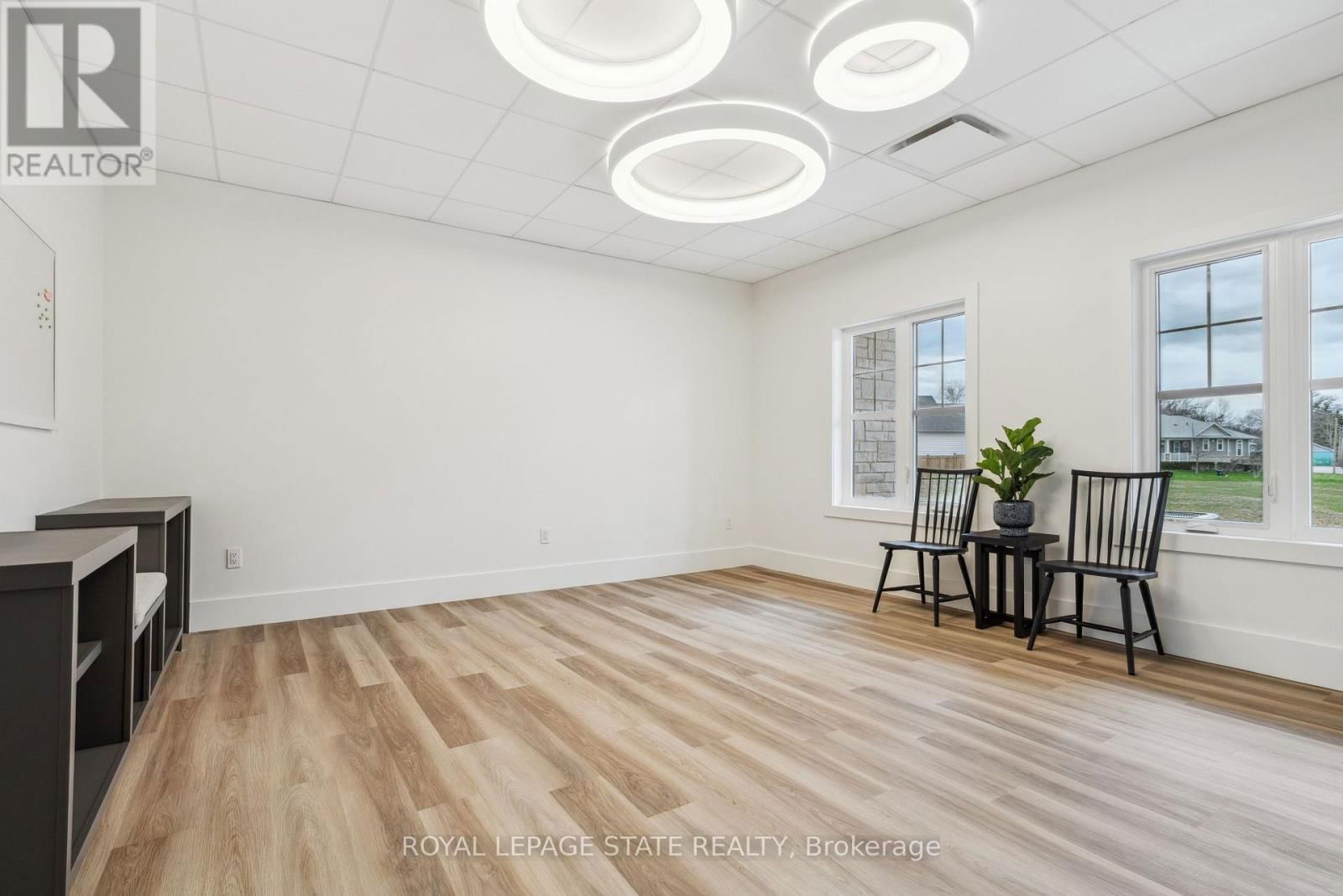 18 SOUTH COAST CIRCLE Image 39