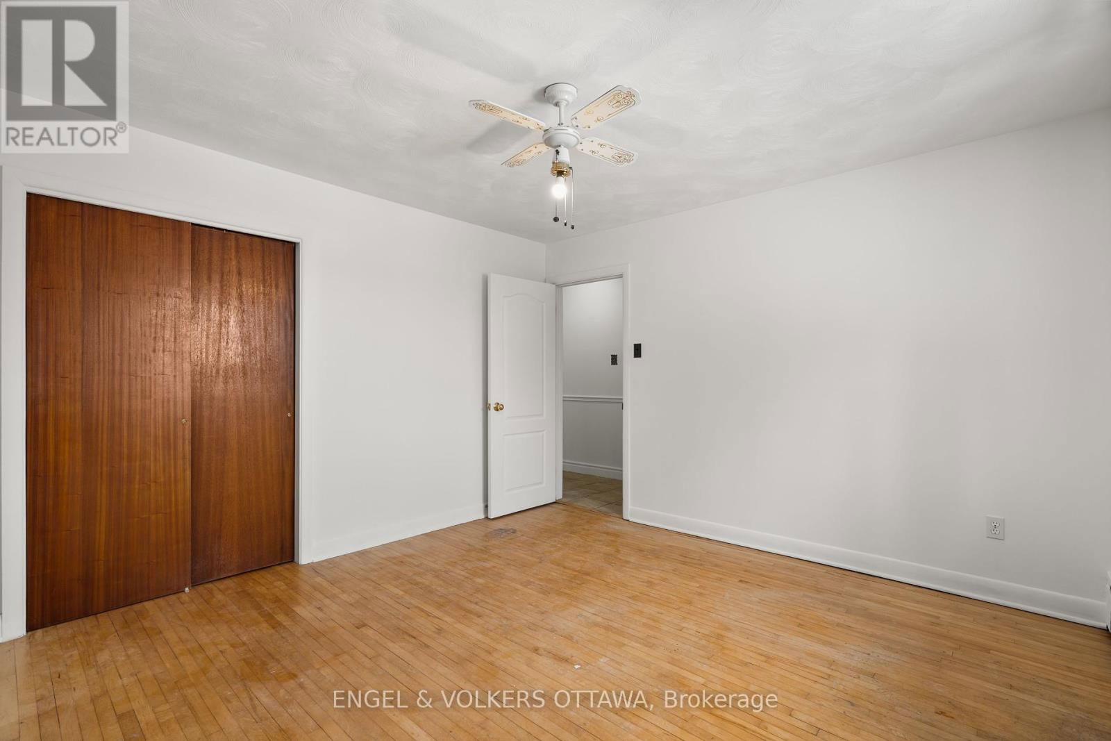 263 MICHEL CIRCLE Image 18