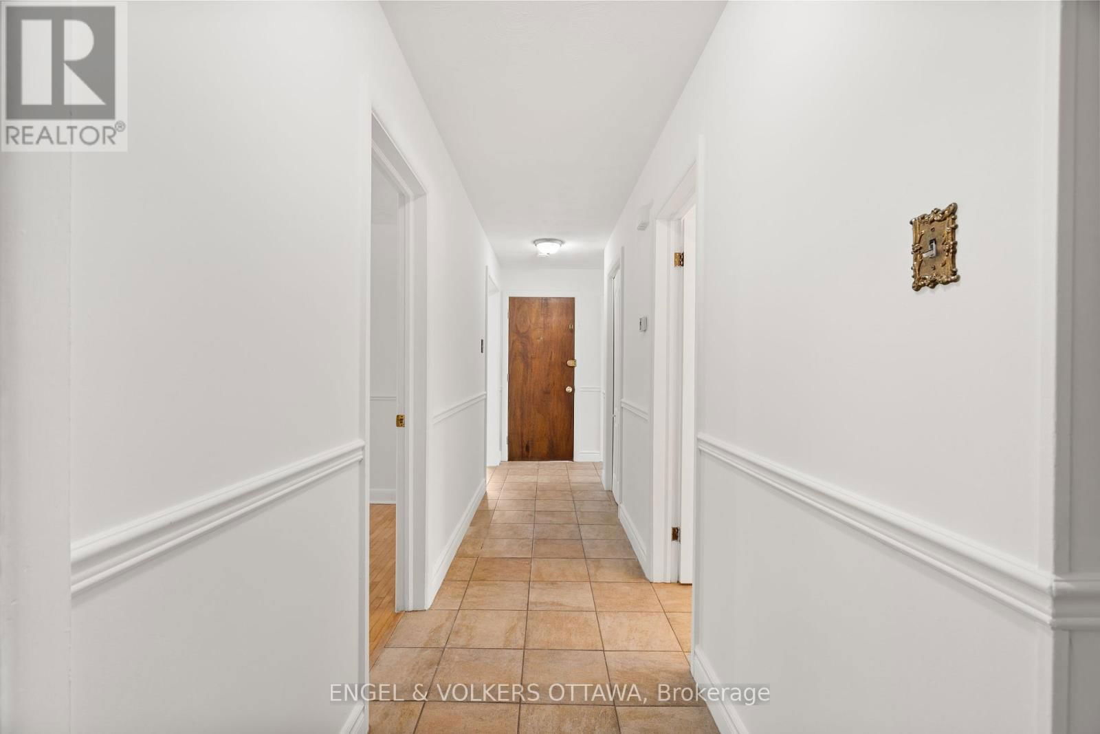 263 MICHEL CIRCLE Image 19