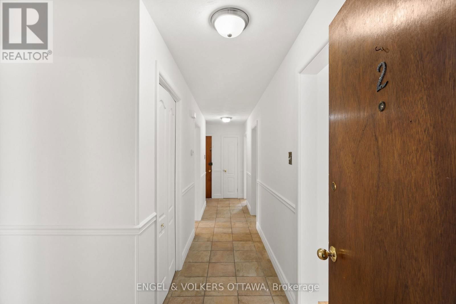 263 MICHEL CIRCLE Image 3