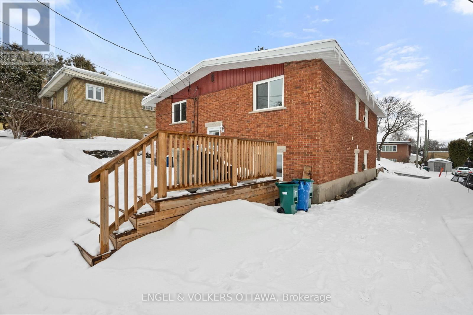 263 MICHEL CIRCLE Image 34